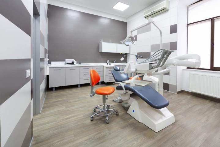 Nettoyage clinique dentaire Brossard